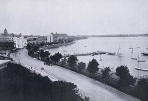 Bay Esplanade, Durban (s/w Foto) von South African Photographer