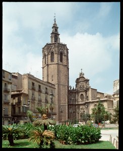 Blick auf den Glockenturm Micalet (Miquelet oder El Miguelete) der Kathedrale von Valencia (Valencia) 1381-1429 Spanien