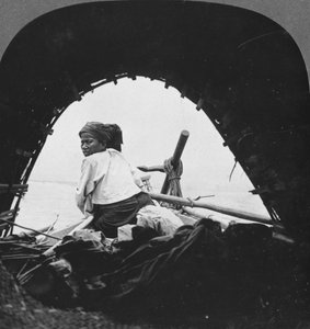 Ein Bootsmann auf dem Irrawaddy-Fluss, Burma, 1908
