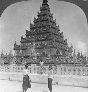 Arakan-Pagode, Mandalay, Burma, 1908
