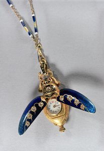 Anhängeruhr in Form eines Skarabäus, Chaux-de-Fonds, 1890er Jahre