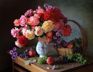 Lebhaftes Bouquet und Früchte von Tatyana Skorokhod