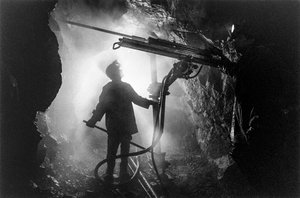 Sewell, Chile wurde 1906 von der Braden Copper Company als Firmensiedlung gegründet... von Ted Spiegel