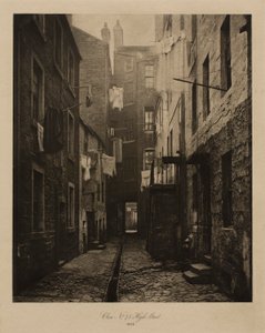 Hinterhof, High Street Nr. 75 (Glasgow) von Thomas Annan