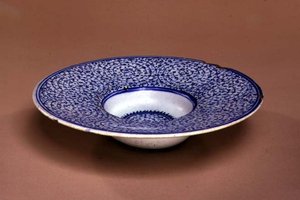 Tondino-Schale, Iznik Golden Horn Ware, Türkisch, ca. 1535-45 von Turkish School