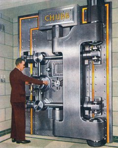 30-Tonnen-Schatzkammer-Tür, 1938 von Unbekannt