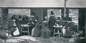 Eine walisische Teeparty, 1912 von Unbekannt