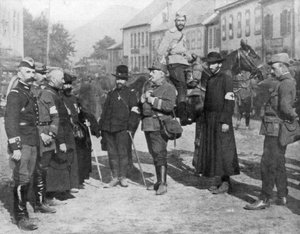 Eine Gruppe von Militärgeistlichen, Erster Weltkrieg, 1914 von Unbekannt