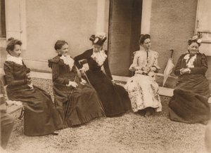 Eine Gruppe von Frauen im Gespräch, 1937