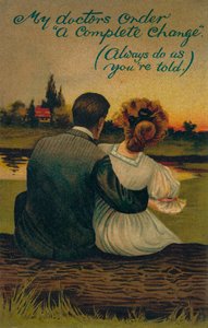 Eine humorvolle Postkarte, die ein Liebespaar darstellt, 1908