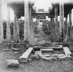 Ein zerstörter Tempel in der Nähe von Madras, Indien, 1874
