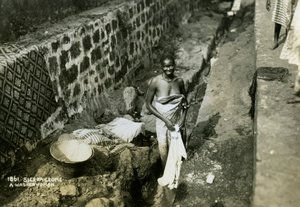 Eine Wäscherin, Sierra Leone, 20. Jahrhundert