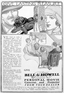 Werbung für Bell & Howell persönliche Filmkameras und Projektoren, 1920er Jahre von Unbekannt