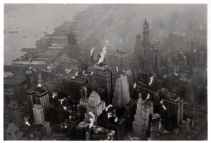 Luftaufnahme von Manhattan, New York City, USA, von einem Zeppelin, 1928-1933 von Unbekannt
