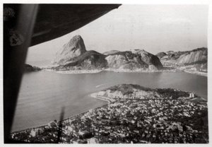 Luftaufnahme von Rio de Janeiro, Brasilien, aus einem Zeppelin, 1930-1933