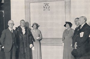 Nach der Wiedereröffnung der rekonstruierten Kuppel, 14. September 1935 von Unbekannt
