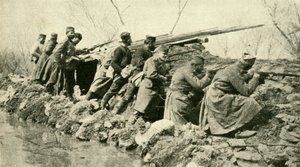 Nach dem Regen: Serbische Infanterie... während der Überschwemmungen, Erster Weltkrieg, um 1915
