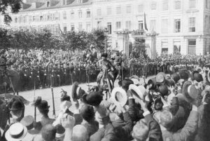 Albert I. von Belgien auf dem Weg zum Parlament, 1914