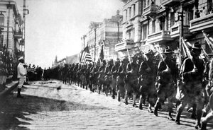 Amerikanische Truppen paradieren in Wladiwostok, Russland, 1918