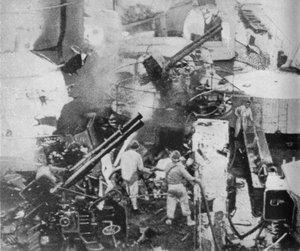 Ein italienisches Schlachtschiff wird getroffen, 1940-1943