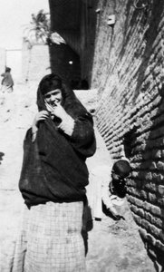 Arabische Frau, Irak, 1917-1919 von Unbekannt