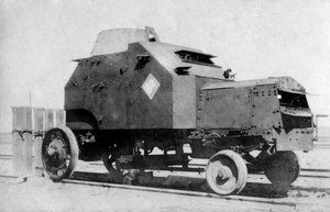 Gepanzertes Auto auf Schienen, Bagdad, Irak