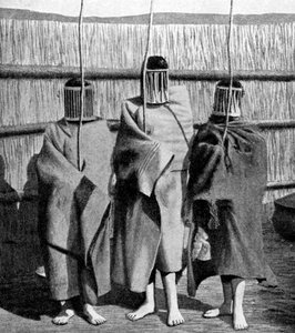 Basuto-Mädchenbräute während einer Initiationsperiode in die erwachsene Stammesgesellschaft, Lesotho, 1922