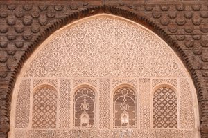 Ben Youssef Medersa ist die größte Medersa in Marokko, ursprünglich eine religiöse Schule, gegründet unter Abou el Hassan, Marrakesch, Marokko