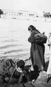 Bhistis oder Wasserträger, Basra, Irak, 1917-1919