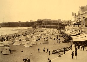 Biarritz - Der Strand und das städtische Kasino, um 1930