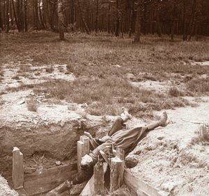 Leiche eines toten Soldaten, Argonne, Nordfrankreich, ca. 1914-1918