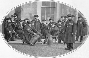 Chelsea Pensionäre mit schwarzen Krügen, London, um 1901
