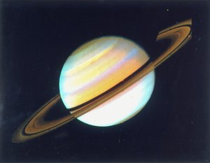 Farbverstärkte Ansicht von Saturn, 1980