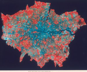 Zusammengesetztes Landsat-Falschfarbenbild von Greater London, 1979