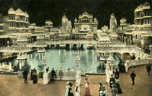 Ehrenhof bei Nacht, Krönungsausstellung, London, 1911