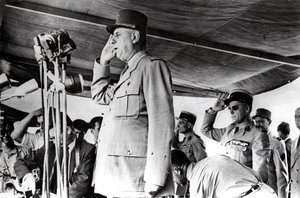 De Gaulle in Algerien, Mai 1958 von Unbekannt