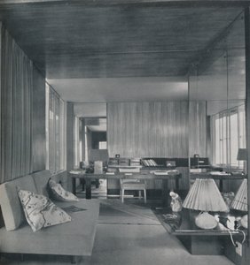 Schreibtisch im Schlafzimmer-Wohnzimmer, 1942