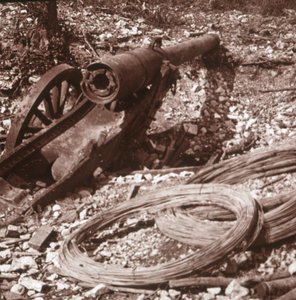Zerstörte 155-Kanone, ca. 1917-ca. 1918