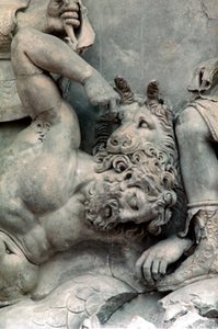 Detail vom großen Fries des Pergamonaltars, 180-159 v. Chr.
