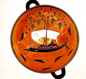 Dionysius in einem Segelboot umgeben von Delfinen, antikes griechisches Gefäß Krater, 530 v. Chr.