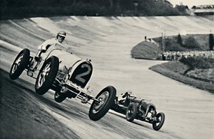 Earl Howe und Sir Henry Birkin beim Rennen in Brooklands, 1937