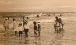 Kinder beim Baden, ca. 1900