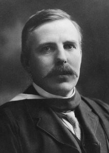 Ernest Rutherford, Nobelpreisträger für Atomphysik, um 1908 von Unbekannt