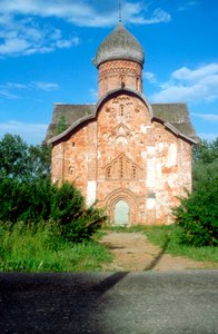Außenansicht einer Kirche, Nowgorod, Russland von Unbekannt