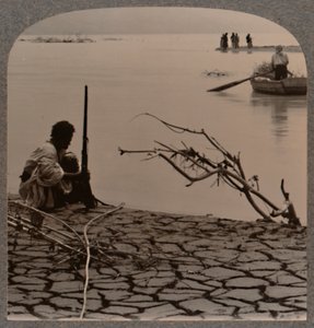 Fischer am Toten Meer: zeigt Risse am Ufer, um 1900