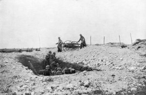 Französische Soldaten in einem Schützengraben, Zweite Schlacht von Champagne, Frankreich, 25. September - 6. November 1915