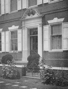 Garteneingang zum Haus von Miss Anne Morgan, New York City, 1924
