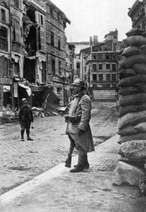 Garnison französischer Soldaten und Feuerwehrleute, Verdun, Frankreich, Erster Weltkrieg, 1916, ca. 1920