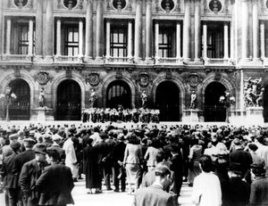 Deutsche Militärkapelle gibt ein Konzert, besetztes Paris, 1940-1944