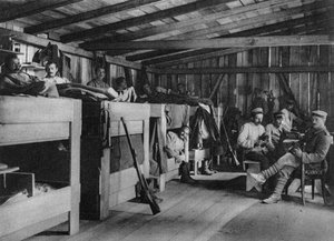 Deutsche Soldaten in einem Reduit-Unterstand, Vogesen, Frankreich, Erster Weltkrieg, 1916